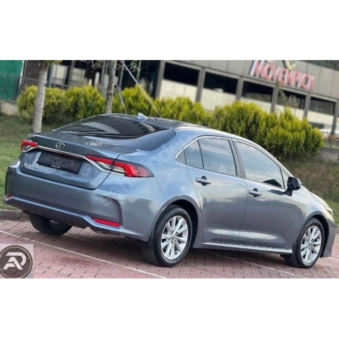 TOYOTA COROLLA- E210- 19/25; ARAÇ BİLGİLERİ VE RESİMLERİ