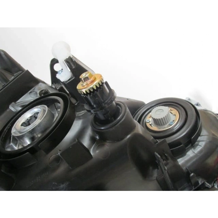 TOYOTA COROLLA- NDE180- 13/16; FAR LAMBASI SOL ELEKTRİKLİ/MOTORSUZ/LEDLİ/NİKELAJ ÇITALI (E MARKLI)