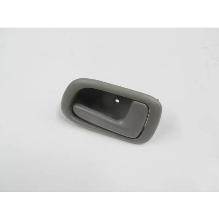 TOYOTA COROLLA- ZZ111- 00/02; ÖN KAPI İÇ AÇMA KOLU SAĞ (AÇIK GRİ) (TYG)