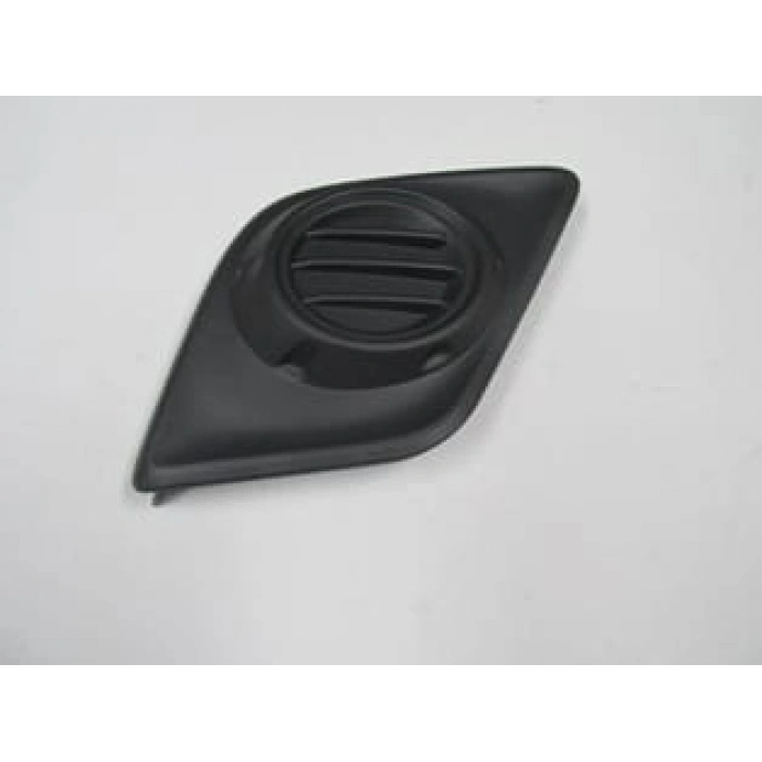 TOYOTA HILUX- PICK UP- 15/19; SİS LAMBA KAPAĞI SAĞ SİS DELİKSİZ (LM)