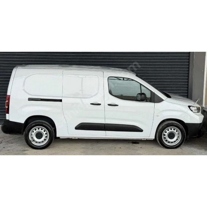 TOYOTA PROACE CITY- 24/25; ARAÇ BİLGİLERİ VE RESİMLERİ