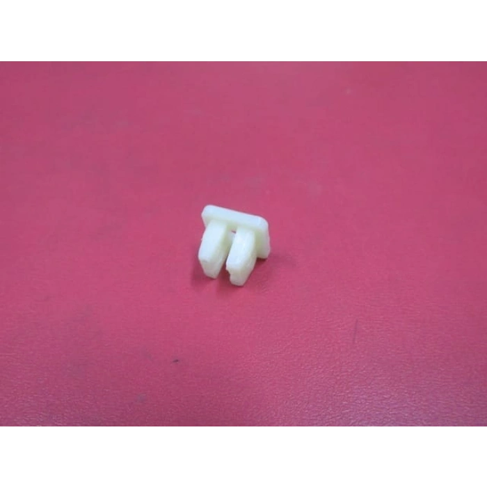 UNIVERSAL UNIVERSAL-; FAR KLİPSİ B TİPİ TÜM ARAÇLAR İÇİN