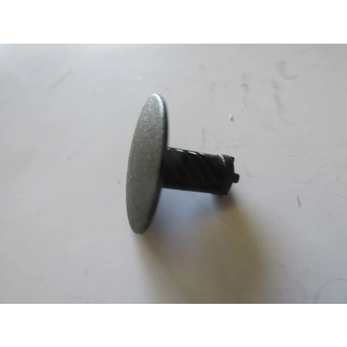 UNIVERSAL UNIVERSAL-; MOTOR KAPUT İZOLATÖR KLİPSİ (FIAT)