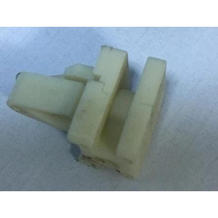 UNIVERSAL UNIVERSAL-; ÖN PANJUR KLİPSİ TÜM ARAÇLAR İÇİN