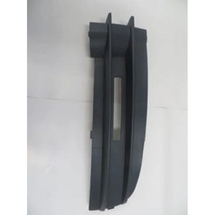 VOLKSWAGEN CADDY- 04/10; SİS LAMBA KAPAĞI SAĞ SİS DELİKSİZ