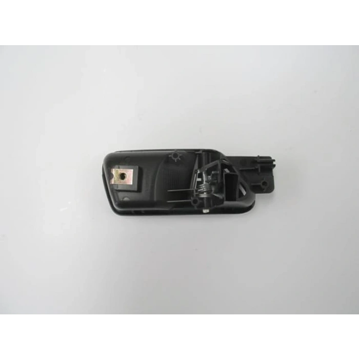 VOLKSWAGEN CADDY- 11/15; ÖN KAPI İÇ AÇMA KOLU SOL SİYAH (ELCEĞİ GÜMÜŞ GRİ) (HUSHAN)