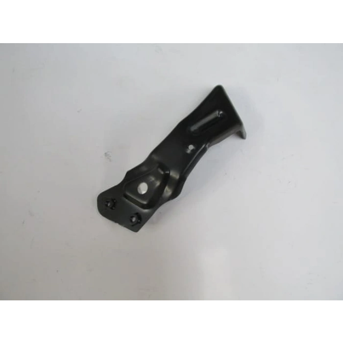 VOLKSWAGEN JETTA- 6- 11/14; ÖN ÇAMURLUK İÇ BAĞLANTI BRAKETİ SAĞ (TYG)