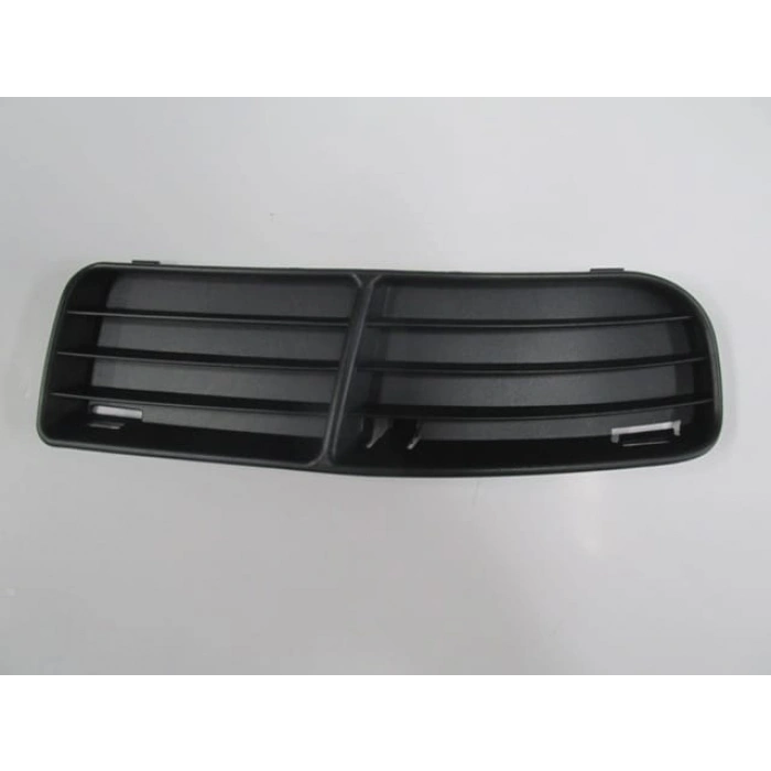 VOLKSWAGEN POLO- 3- 95/99; SİS LAMBA KAPAĞI SAĞ SİS DELİKSİZ