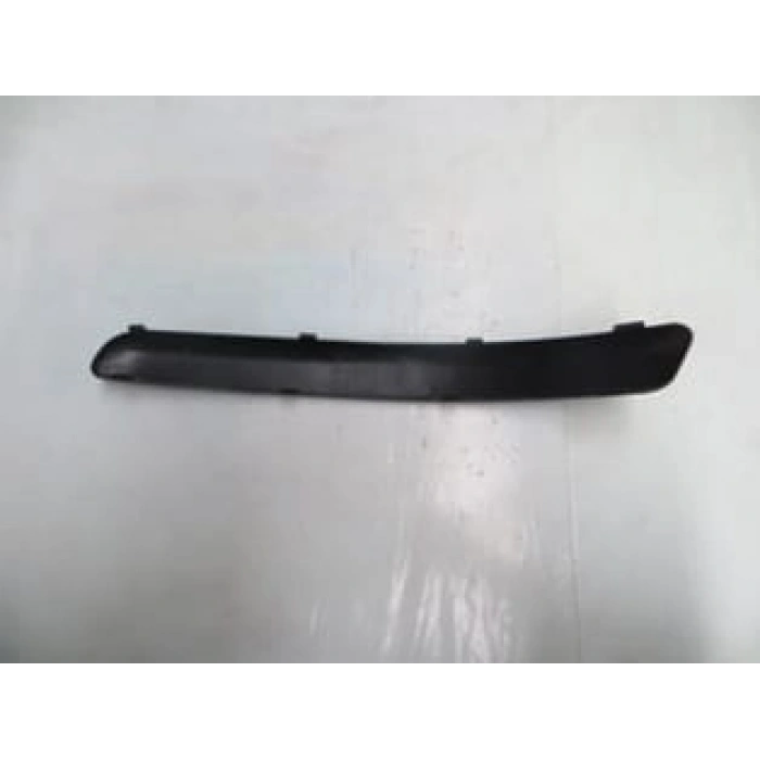 VOLKSWAGEN POLO- 5- 05/09; ÖN TAMPON BANDI SAĞ SİYAH PÜTÜRLÜ TİP (TEK FARLI TİP) (TW)