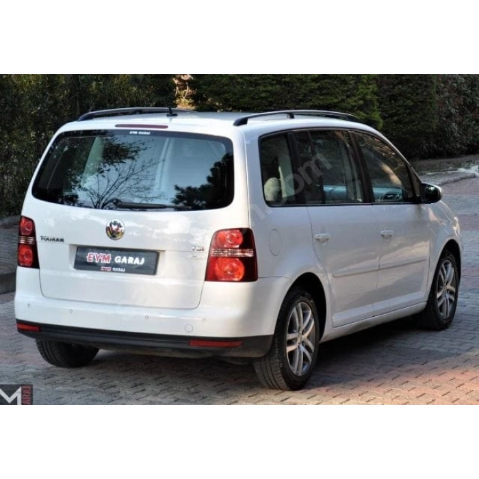 VOLKSWAGEN TOURAN- 08/10; ARAÇ BİLGİLERİ VE RESİMLERİ