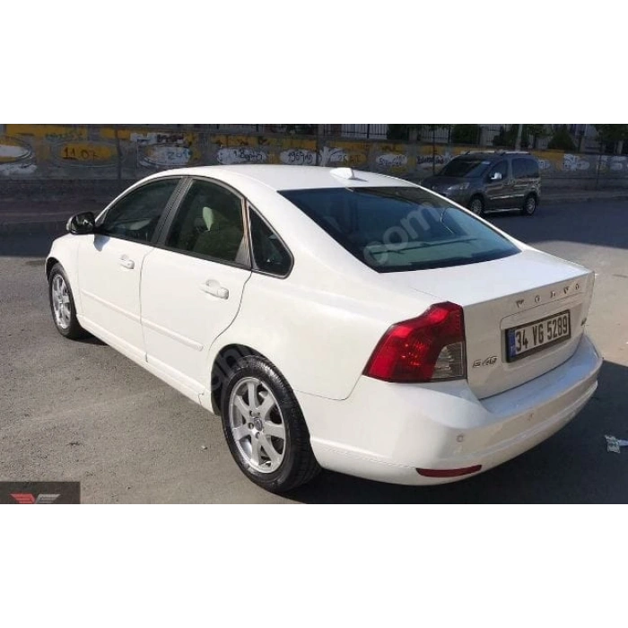 VOLVO S40- 08/12; ARAÇ BİLGİLERİ VE RESİMLERİ