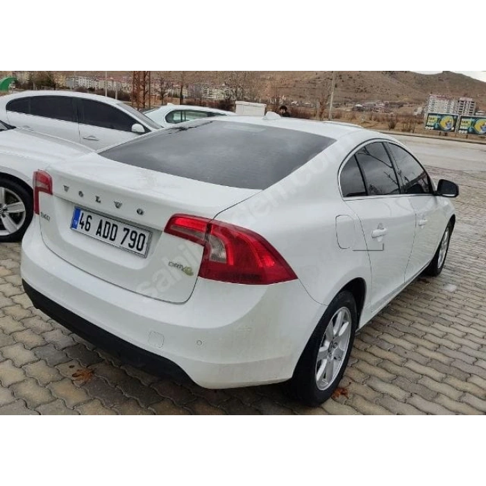 VOLVO S60- 10/13; ARAÇ BİLGİLERİ VE RESİMLERİ
