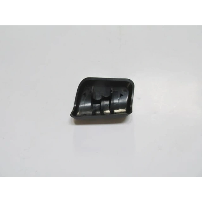 VOLVO XC90- 04/06; FAR YIKAMA FISKİYE KAPAĞI SAĞ (TYG)