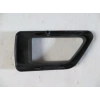 CITROEN BERLINGO- 96/03; ÖN KAPI İÇ AÇMA KOLU ÇERÇEVESİ SAĞ SİYAH