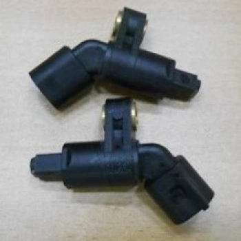 ABS SENSÖRÜ ÖN SAĞ ORJİNAL GOLF4-BORA-A3-TOLEDO 97-05