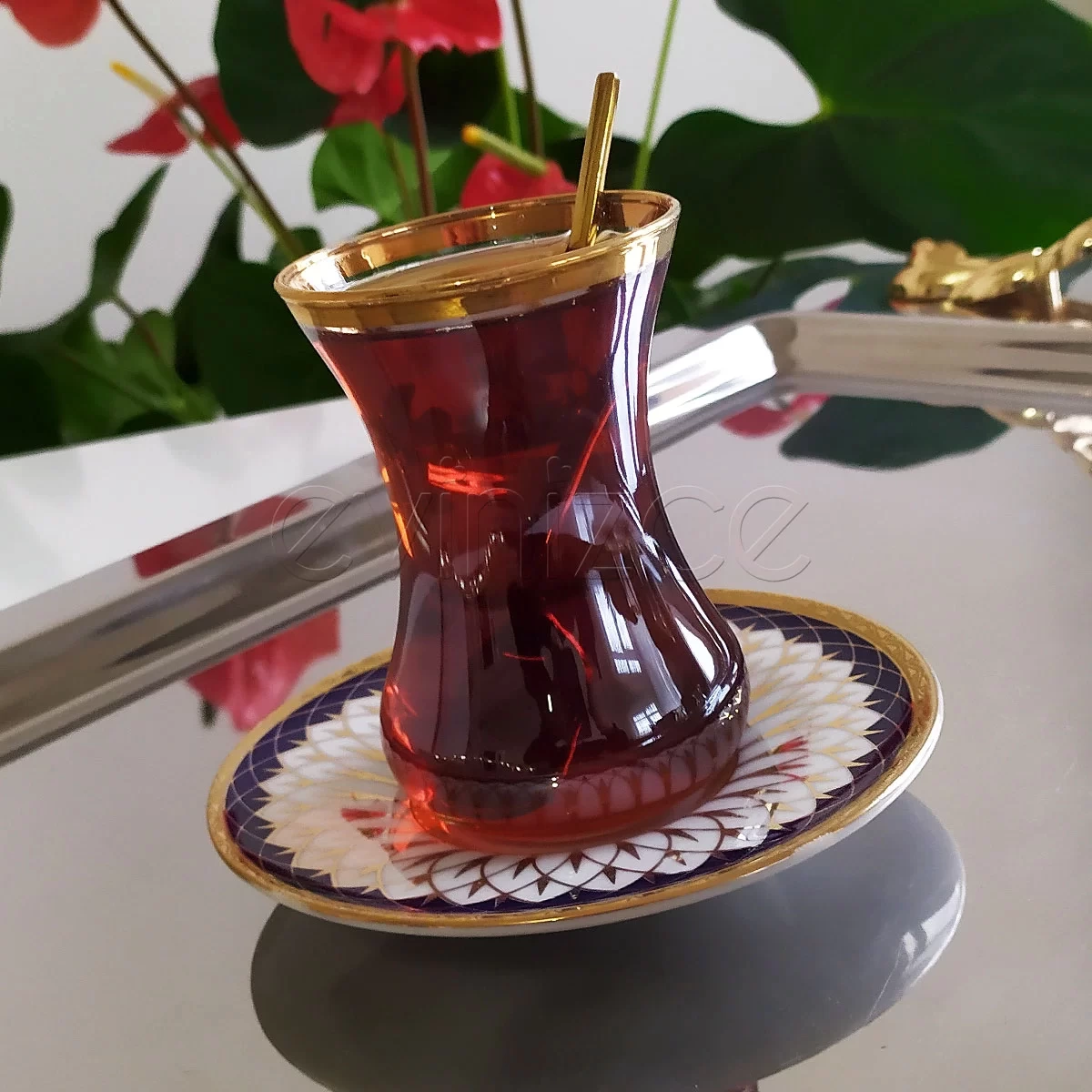 Paşabahçe İnce Belli Yaldızlı Bal Renkli Çay Seti- 6 Kişilik,18 Parça
