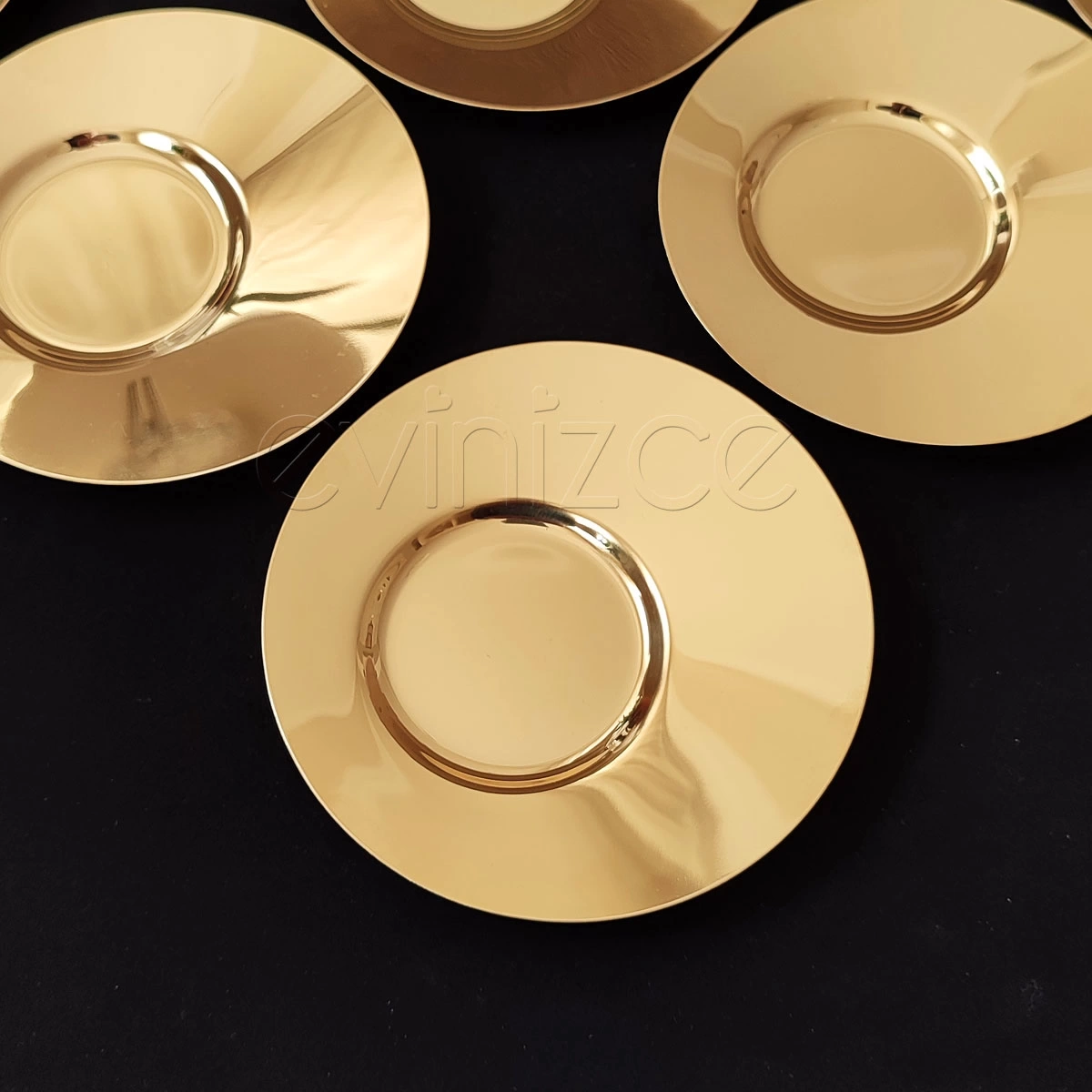 Asimetrik Gold Çelik Tabaklı Kulplu Çay Takımı -6 Kişilik