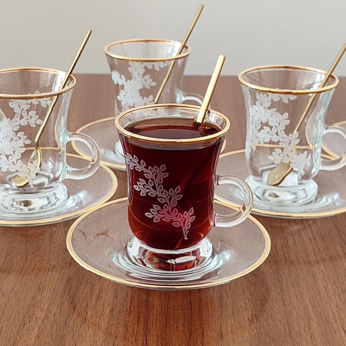 Paşabahçe Gold Yaldız Kulplu Kaşıklı Çay Nescafe Fincanı -6 Kişilik