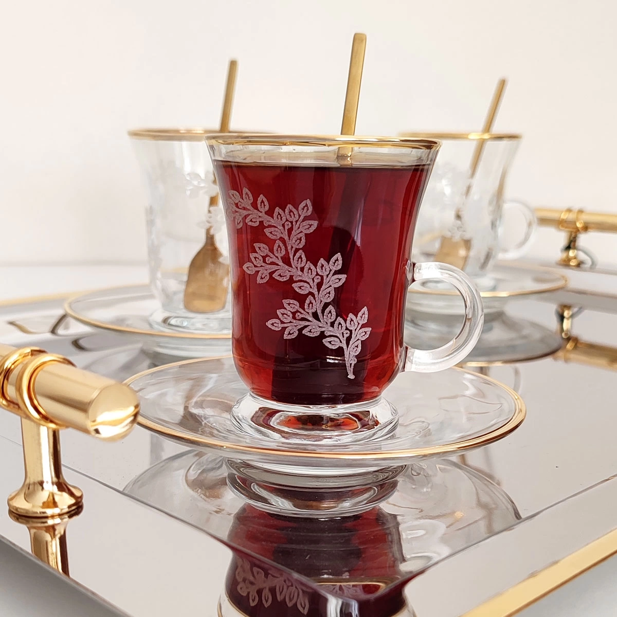 Paşabahçe Gold Yaldız Kulplu Kaşıklı Çay Nescafe Fincanı -6 Kişilik