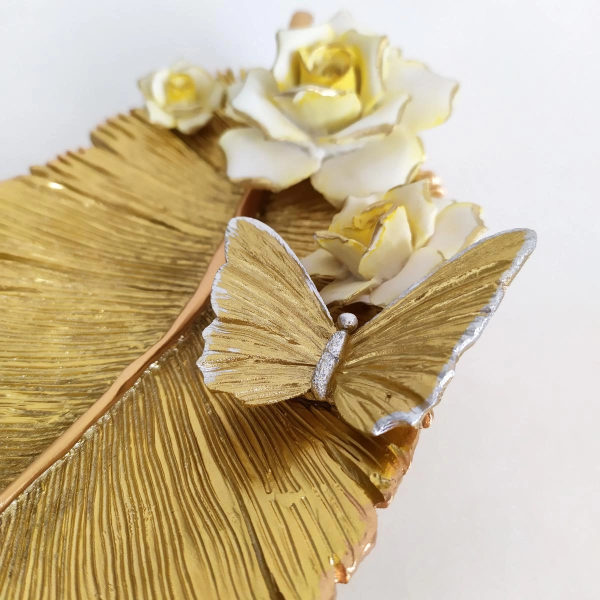 Dekoratif Kelebekli Gold  Biblo Yaprak