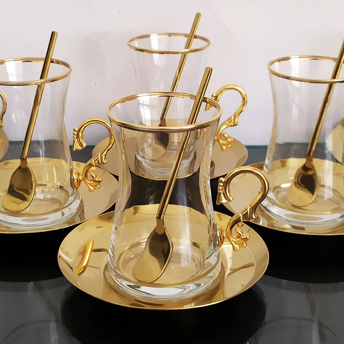 Paşabahçe Heybeli Kulplu Golden Çelik Tabaklı Çay Seti- 6 Kişilik