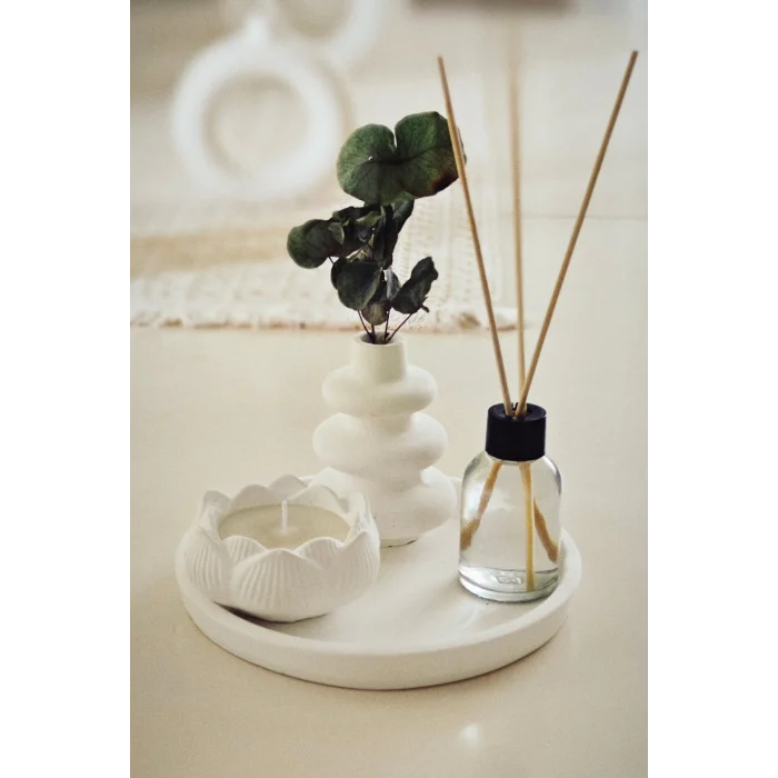 Hediyelik Tepside Twist Vazo Bebek Pudrası Kokulu Lotus Mum ve Oda Kokusu