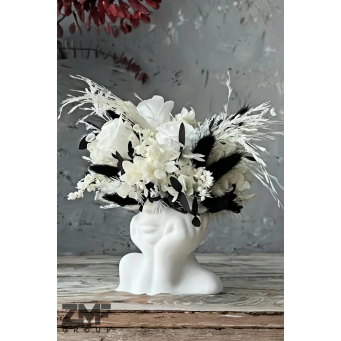 Soyut Kadın Figürü Dekoratif Minimal Vazo