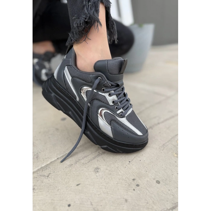 Cata Gri Cilt Gümüş Detaylı Spor Ayakkabı