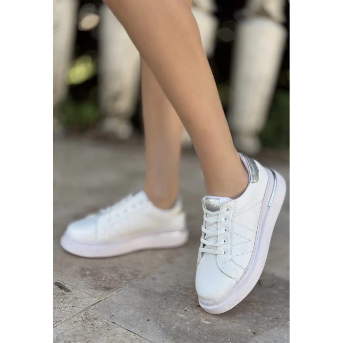 Cisay Beyaz Cilt Gri Detaylı Bağcıklı Spor Ayakkabı