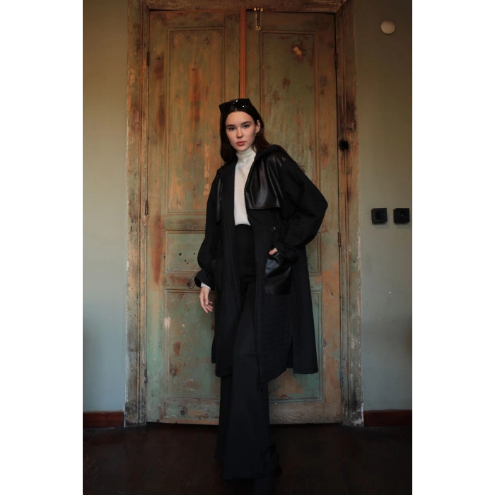 Deri Kumaş Garni Detay Jakar Kadın Trençkot-Siyah