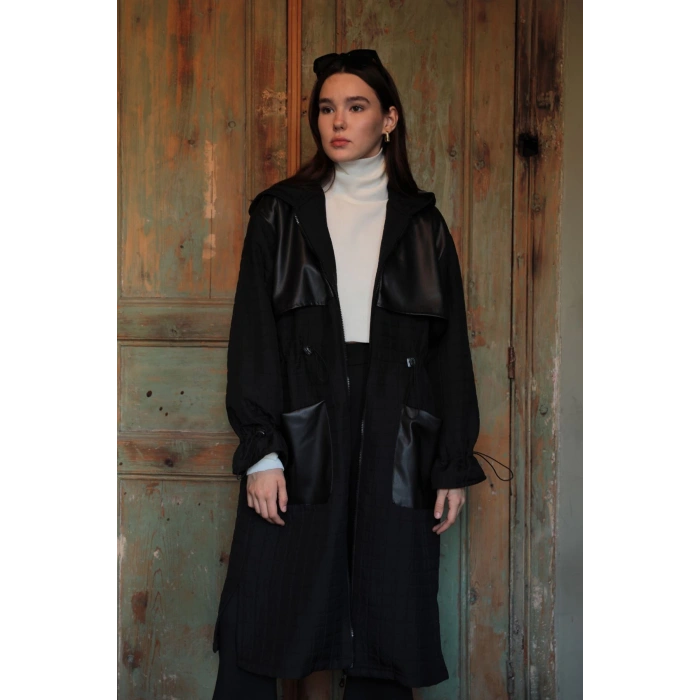 Deri Kumaş Garni Detay Jakar Kadın Trençkot-Siyah