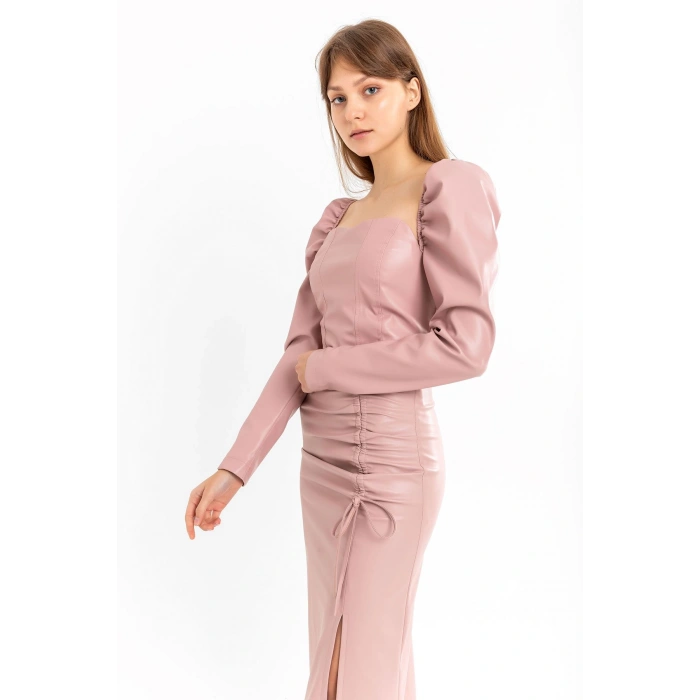 Deri Kumaş Straplez Kalp Yaka Fermuar Detaylı Kadın Crop-Pudra