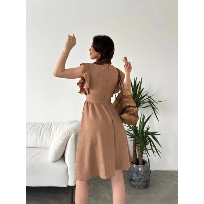 Göğüs Dekolteli Kolları Volanlı Elbise