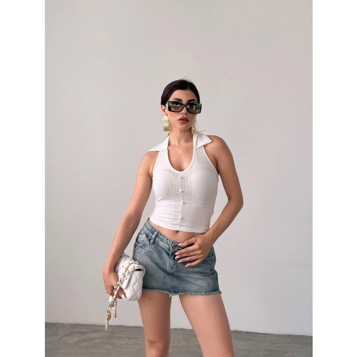 Gömlek Yaka Önü Düğme Detaylı Bluz