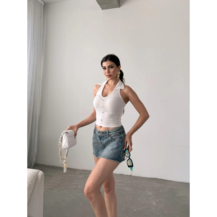 Gömlek Yaka Önü Düğme Detaylı Bluz