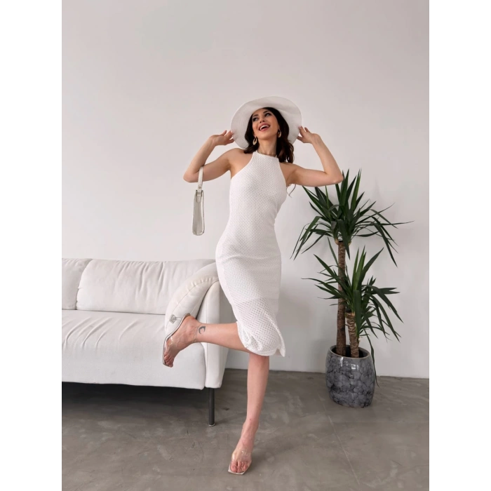 Halter Yaka Sırtı Çapraz Bant Detaylı Triko Elbise