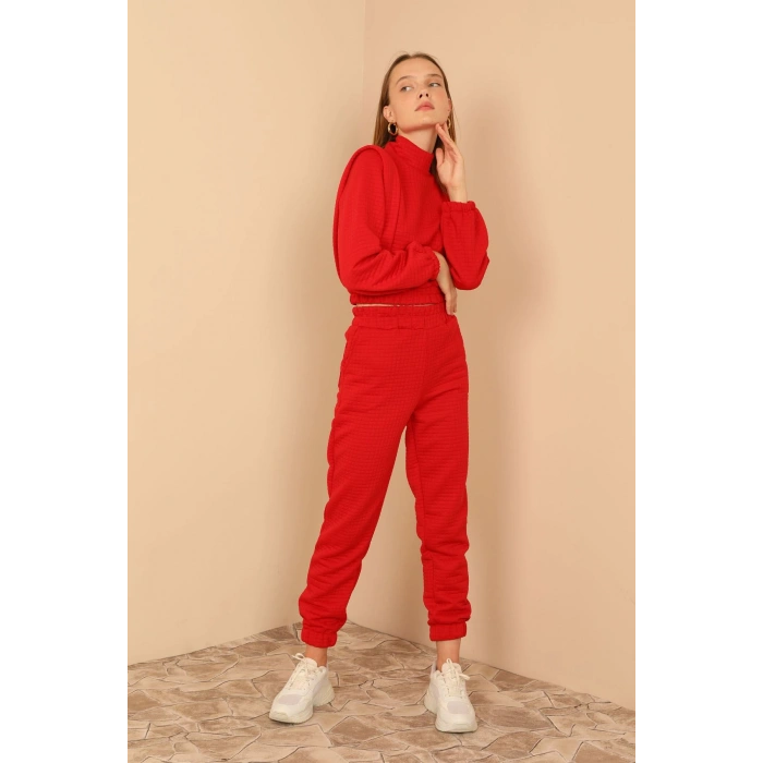 Kapitone Kumaş Boğazlı Yaka Omuz Detaylı Kadın Takım-Kırmızı