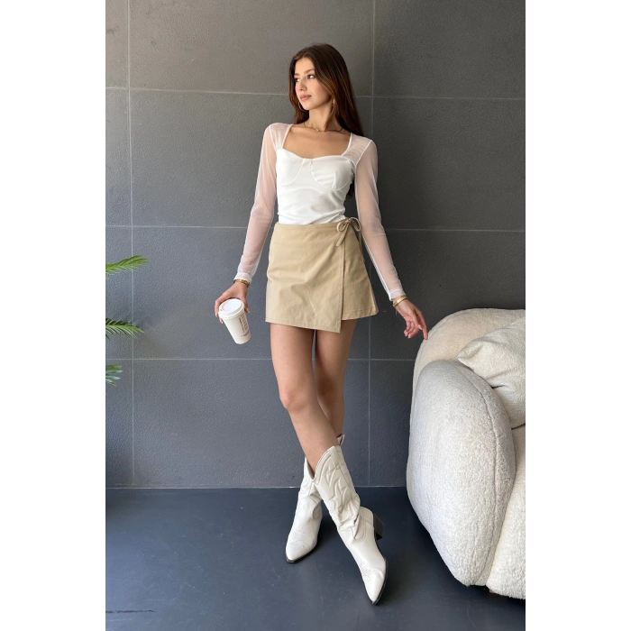 Kare Yaka Tül Detaylı Bluz