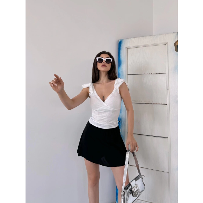 Kruvaze Yaka Omuzu Volanlı Bluz