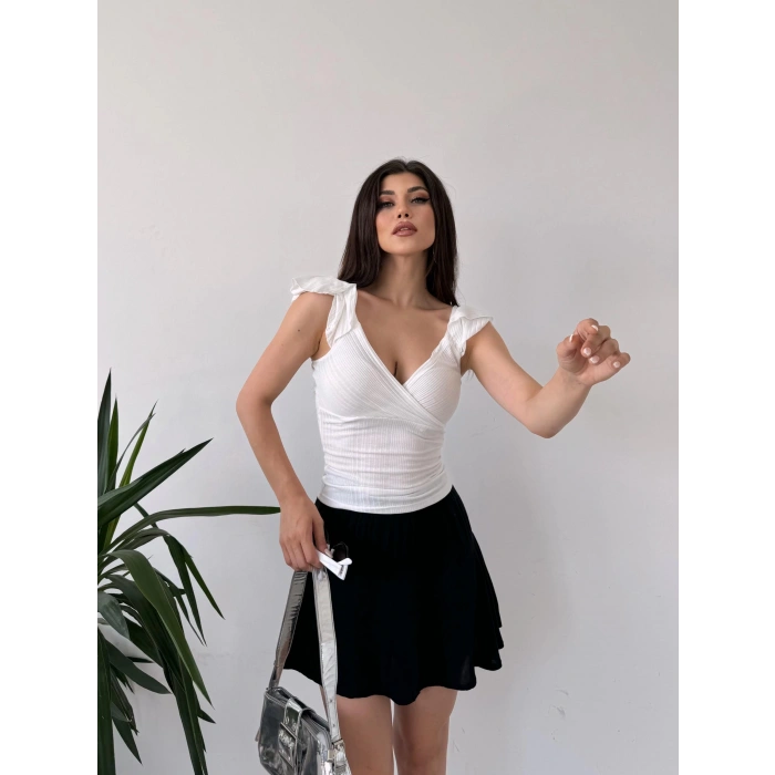 Kruvaze Yaka Omuzu Volanlı Bluz