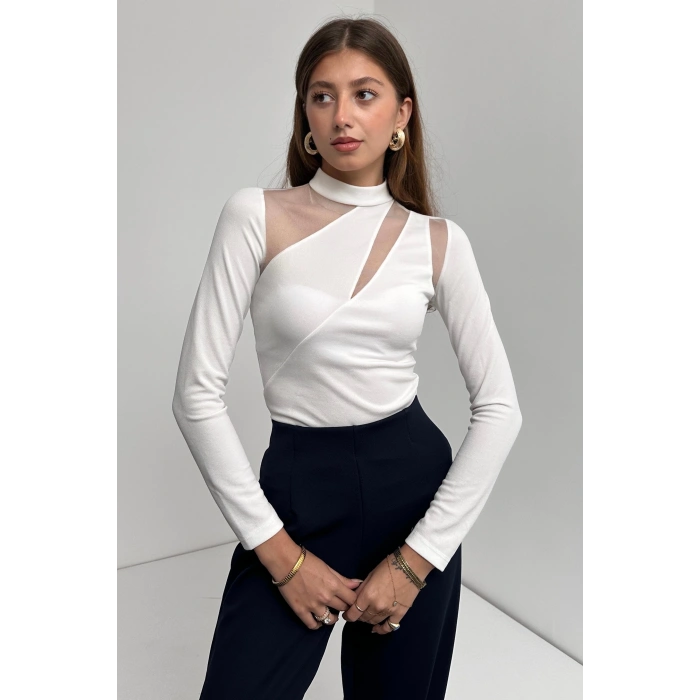 Lazer Kesim Tül Detaylı Bluz