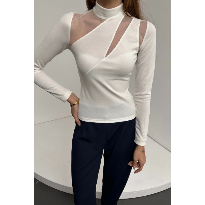 Lazer Kesim Tül Detaylı Bluz