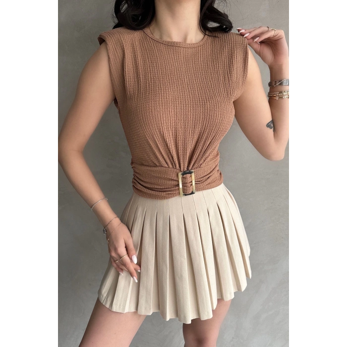 Omuzu Vatkalı Beli Kemerli Bürümcük Bluz