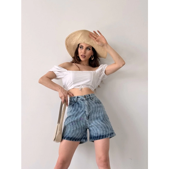 Paçası Püsküllü Desenli Denim Şort