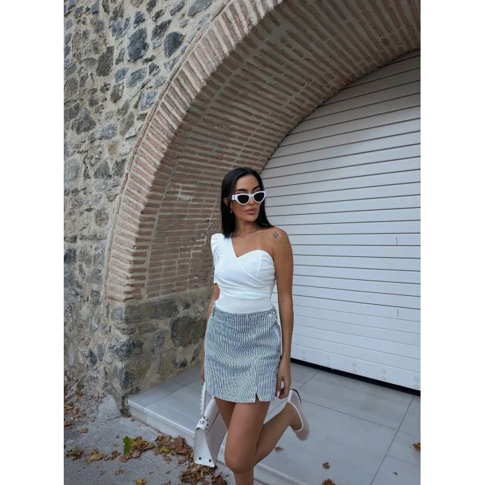 Tek Omuz Prenses Kol Crep Bluz - Ekru