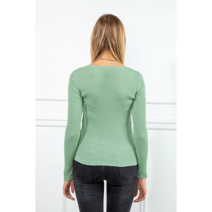 Triko Kumaş V Yaka Tam Kalıp Düğmeli Kadın Hırka-Çağla