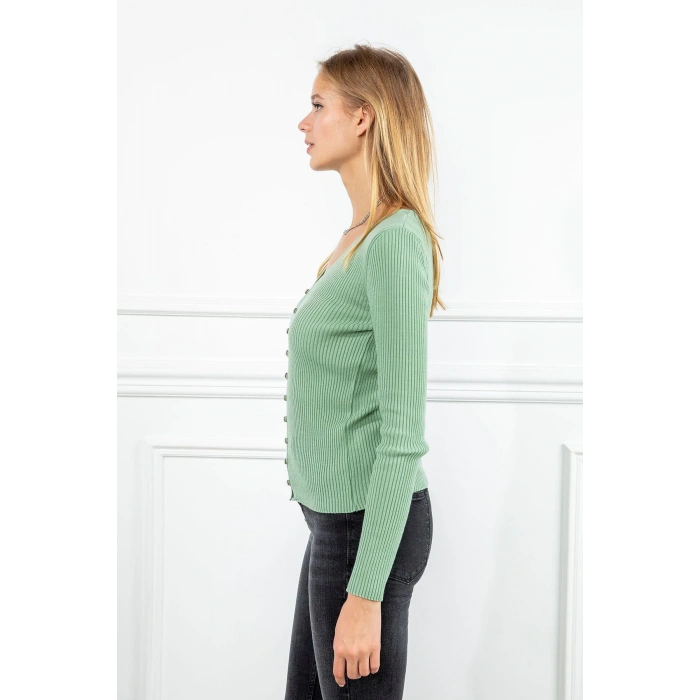 Triko Kumaş V Yaka Tam Kalıp Düğmeli Kadın Hırka-Çağla