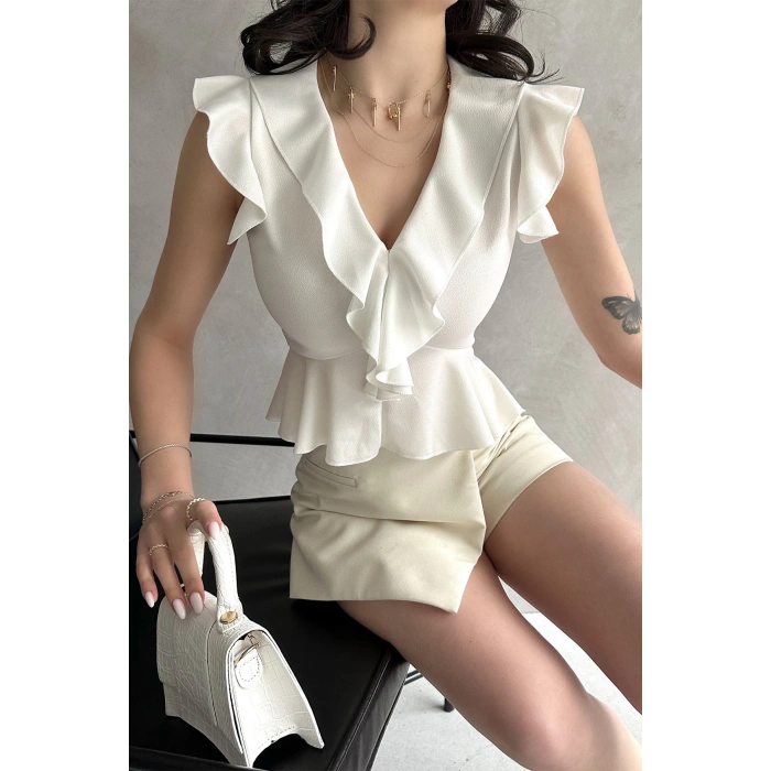 Yakası Ve Kolları Volanlı Crep Bluz