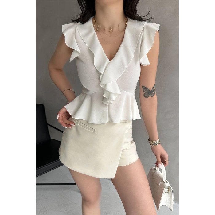 Yakası Ve Kolları Volanlı Crep Bluz