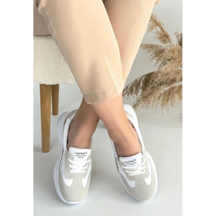 Zitta Beyaz Cilt Gold Detaylı Spor Ayakkabı